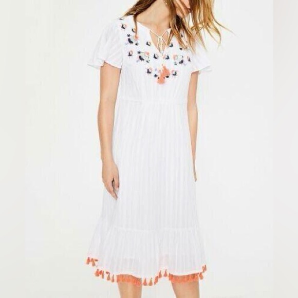 Boden Dresses & Skirts - Boden Evelyn Embroidered Midi Dress